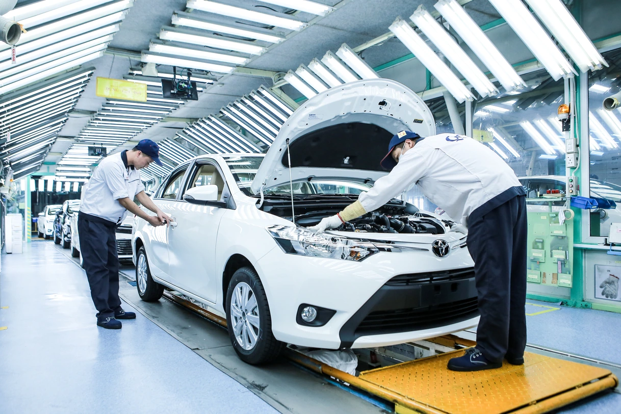 Toyota tích hợp trực tiếp quy trình kiểm soát chất lượng vào quy trình sản xuất.