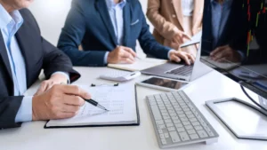 Cơ cấu tổ chức phòng hành chính